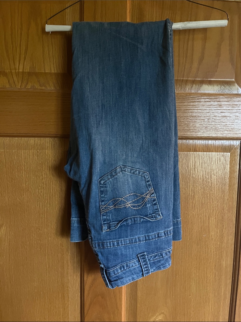 Cowgirl Tuff Women’s Breathe Light Blue Jeans with Cell Phone Pocket
